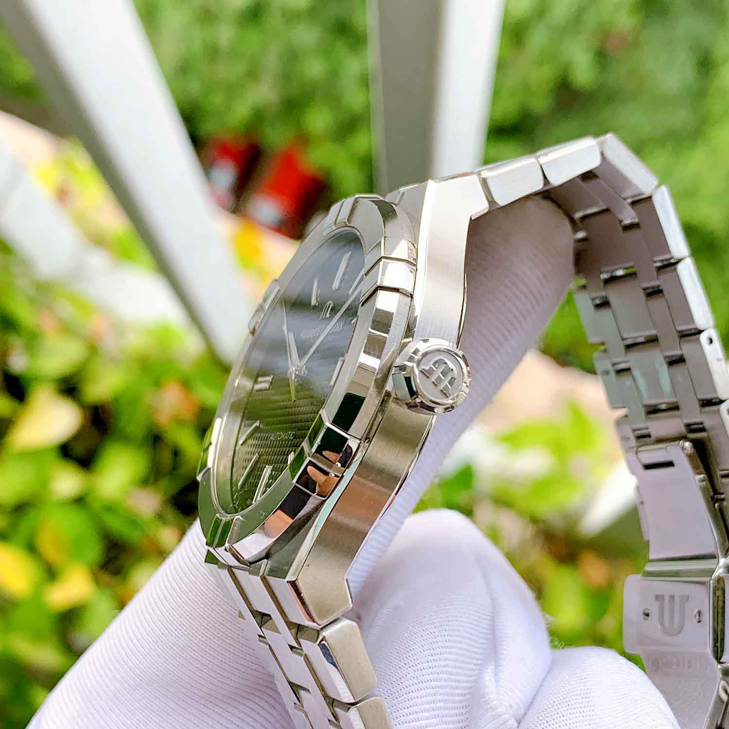 Maurice Lacroix Aikon 42mm AI6008SS0023301 Used